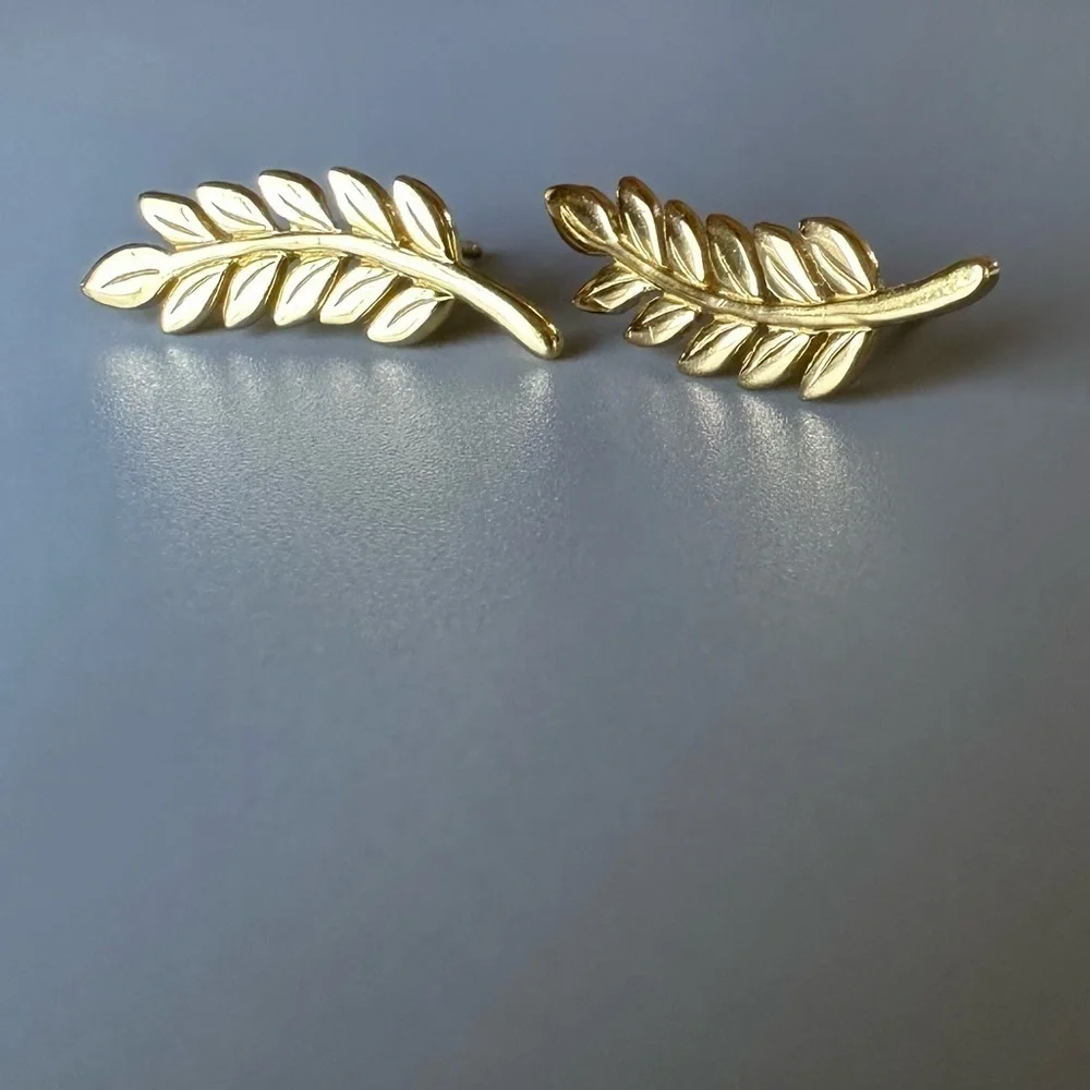 14k Gold Leaf Stud Earrings